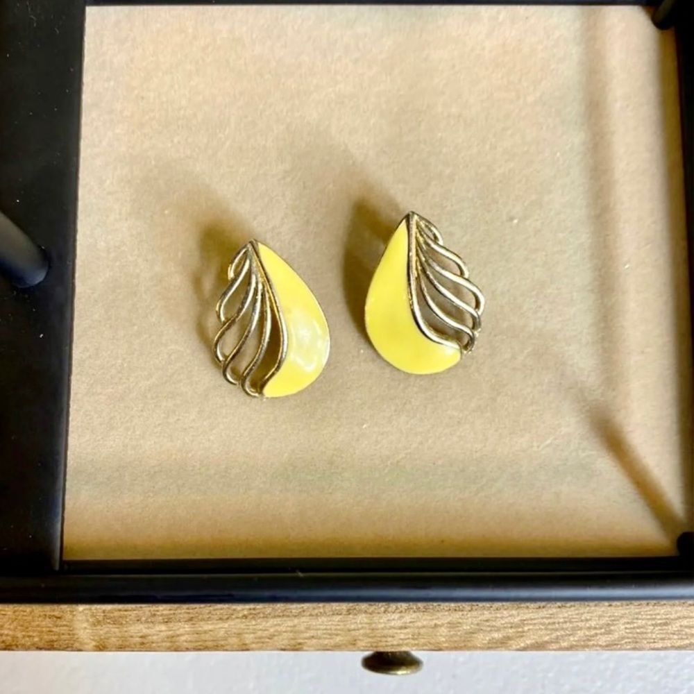 Retro‎ Enamel Teardrop Earrings